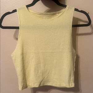 Lite yellow crop tank great for casual top wear Size Medium